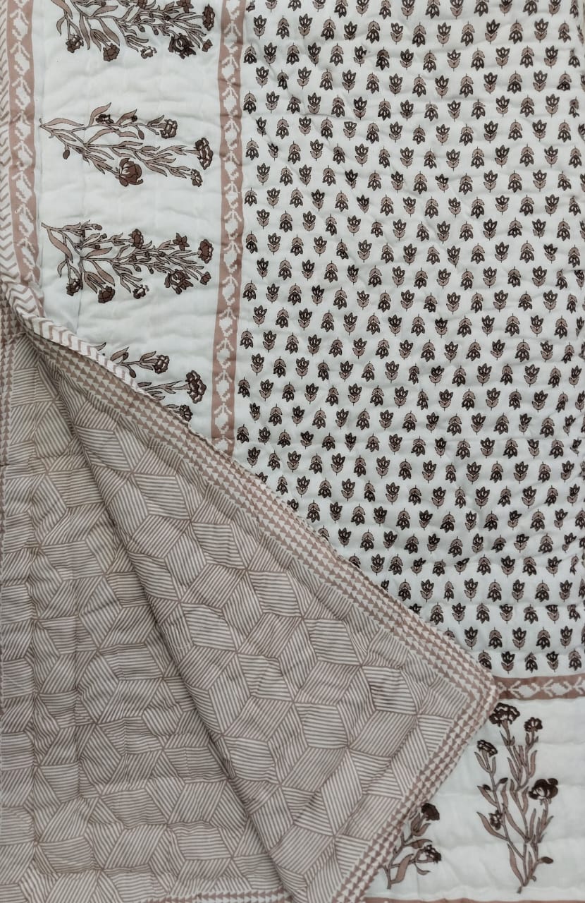 BreezyBloom Lightweight Bed Set